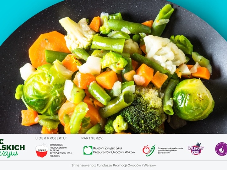 Dietetyk radzi:  zapomnijmy o piramidzie żywienia – idea „pół talerza” to nowa jakość w planowaniu zdrowych posiłków